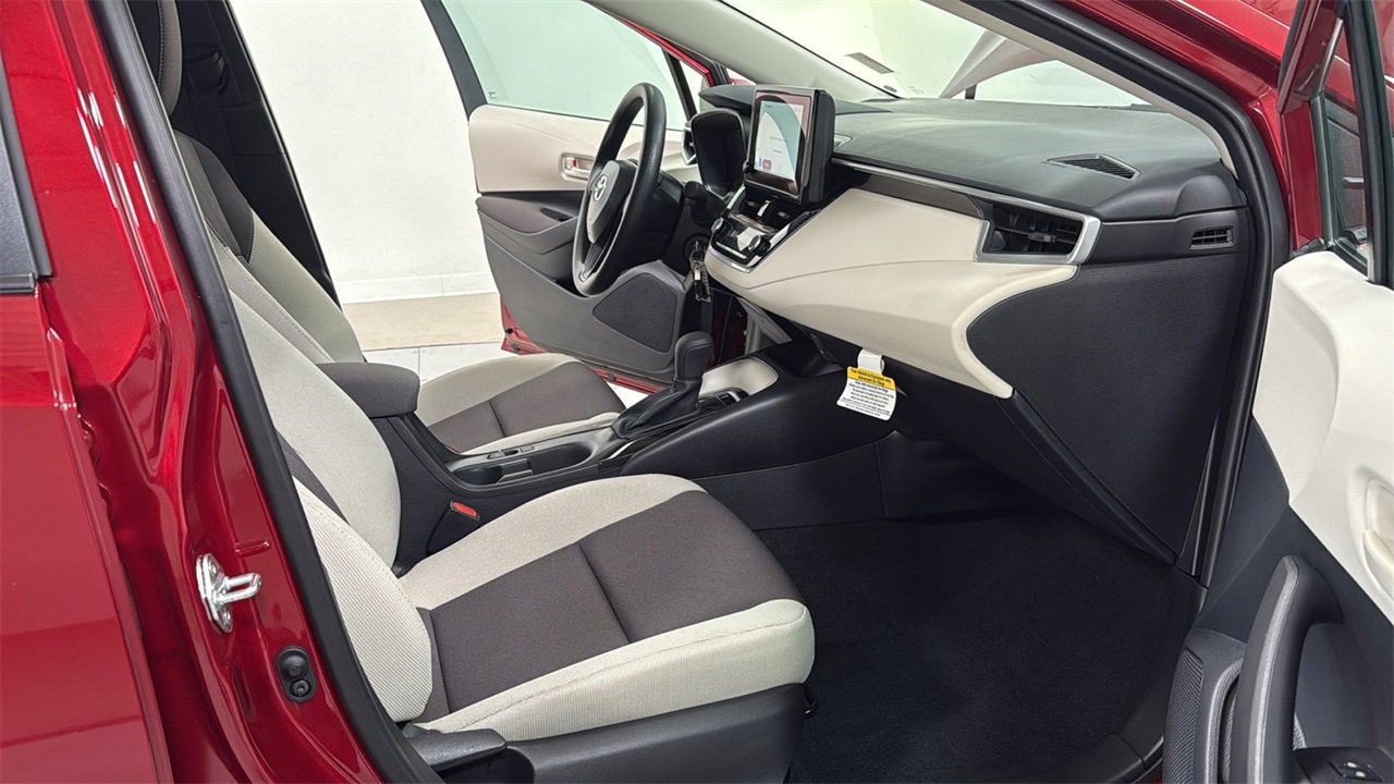Certified 2025 Toyota Corolla LE image 18