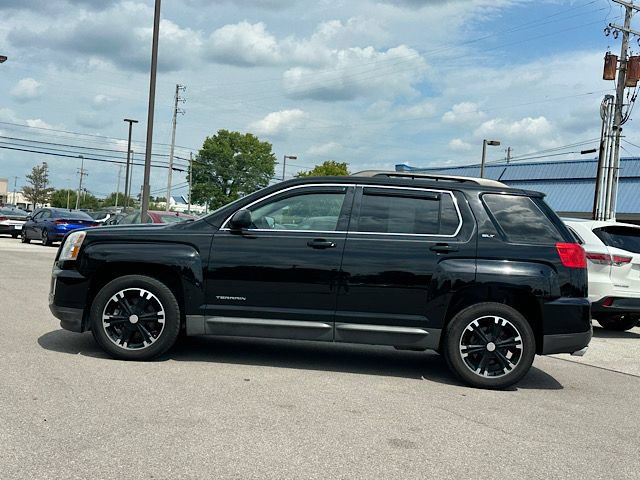 Used 2017 GMC Terrain SLT w/ Open Road Package FWD image 2