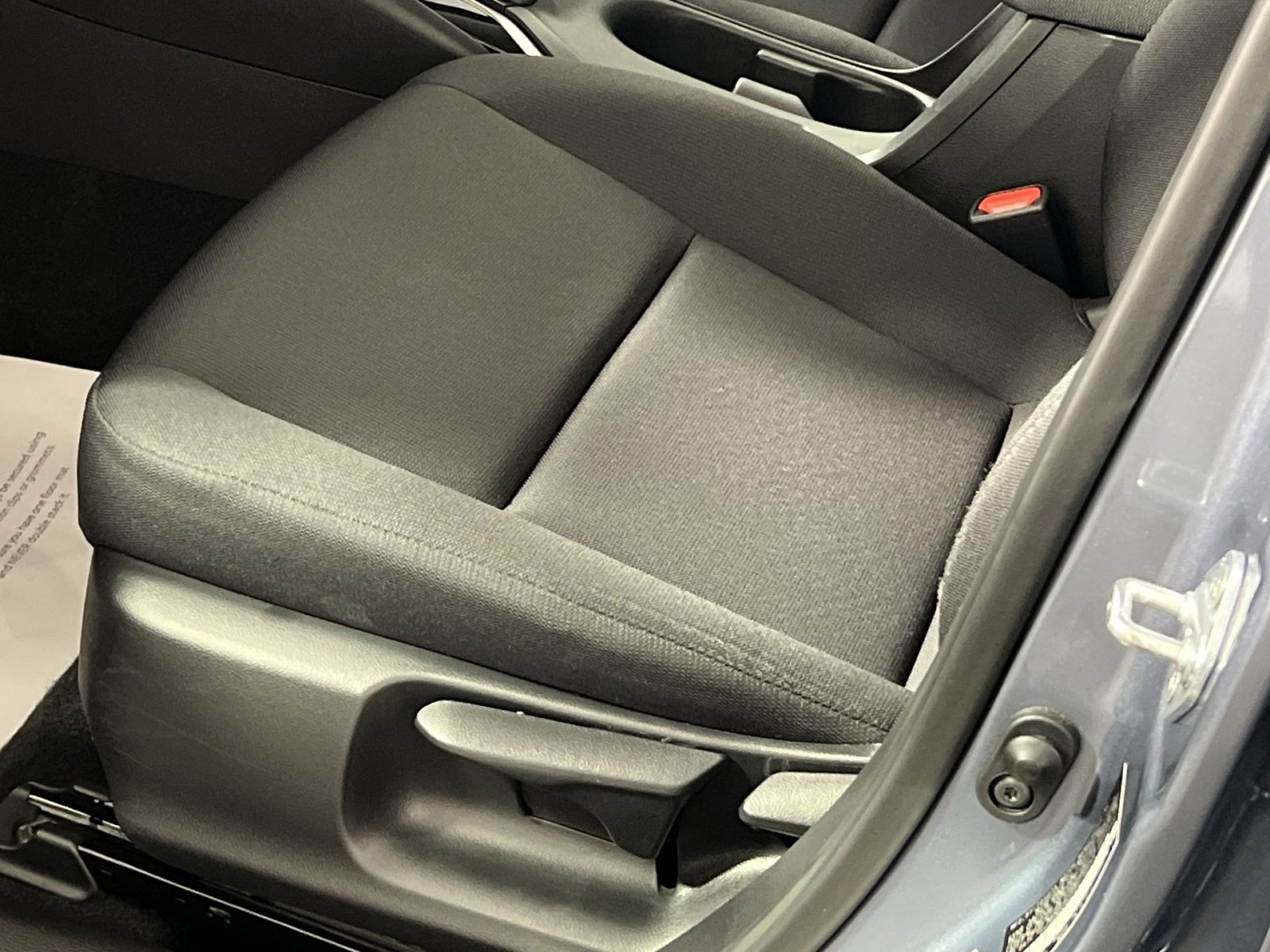 Used 2025 Toyota Corolla LE w/ LE Premium Package image 12