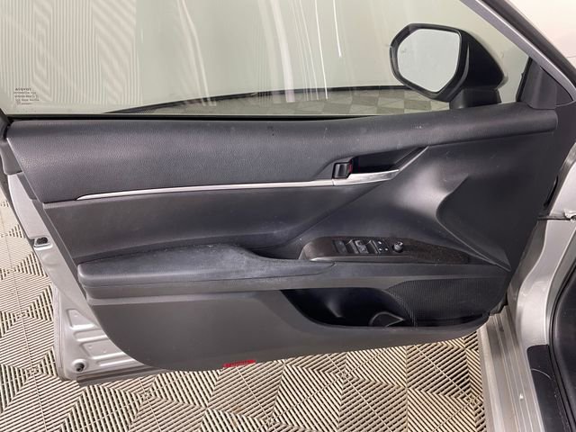 Used 2021 Toyota Camry SE w/ Audio Upgrade Package FWD image 11
