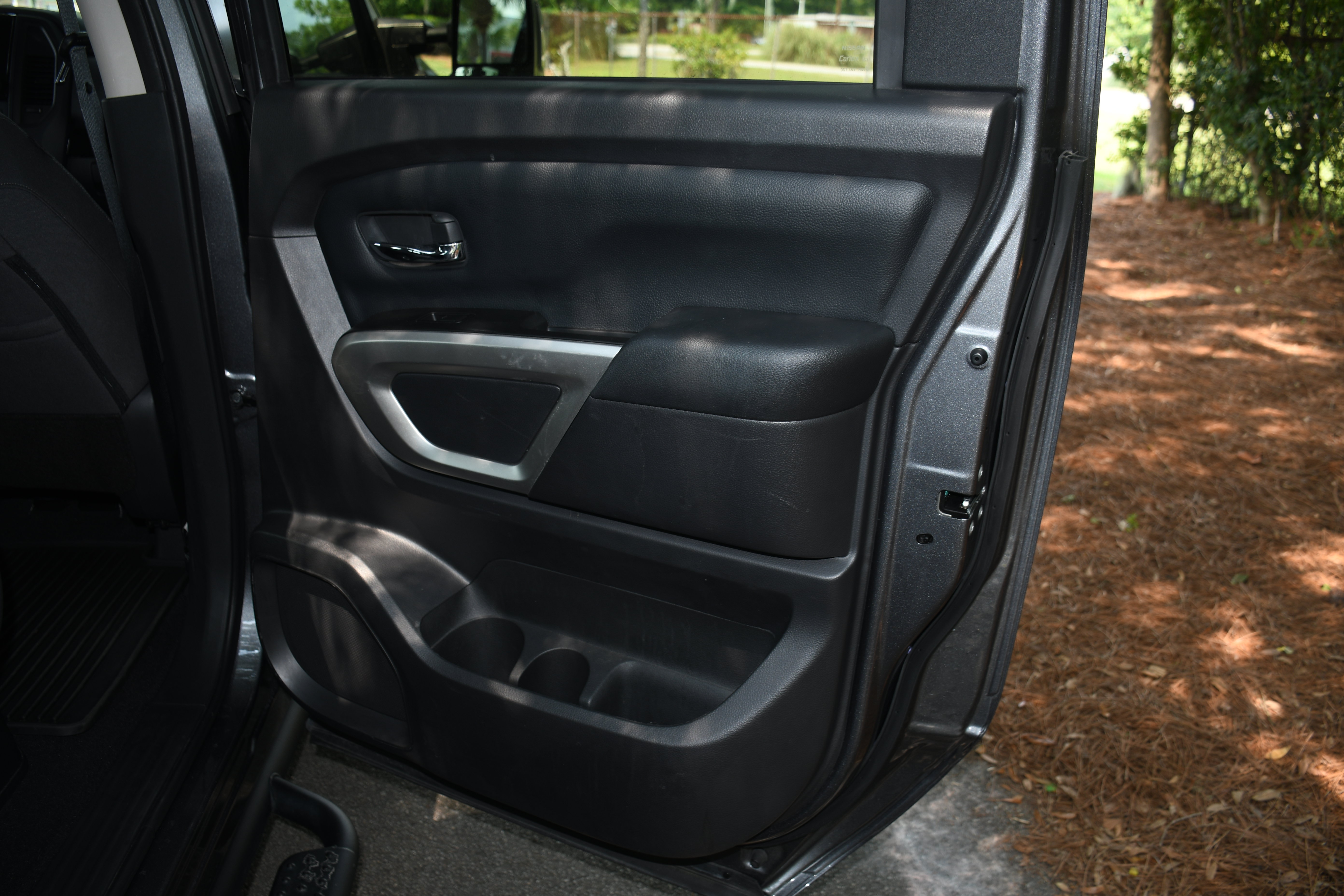 Used 2023 Nissan Titan SV w/ SV Convenience Package RWD image 19