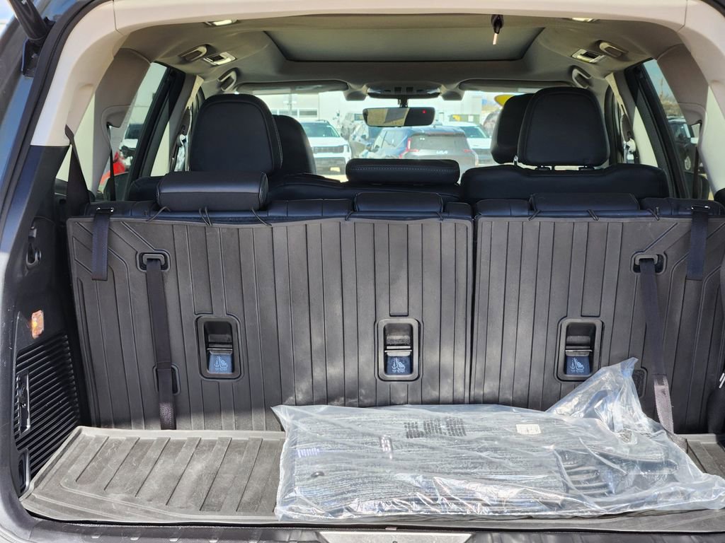 Used 2022 Subaru Ascent Limited w/ Technology Package image 12