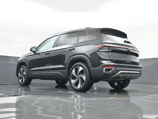 Used 2025 Volkswagen Taos SE image 23