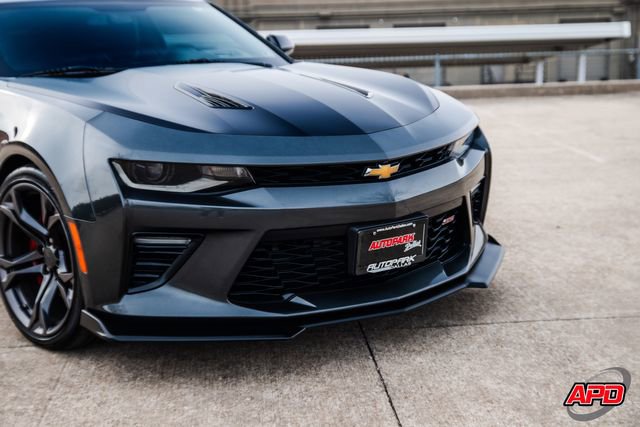 Used 2018 Chevrolet Camaro SS image 23