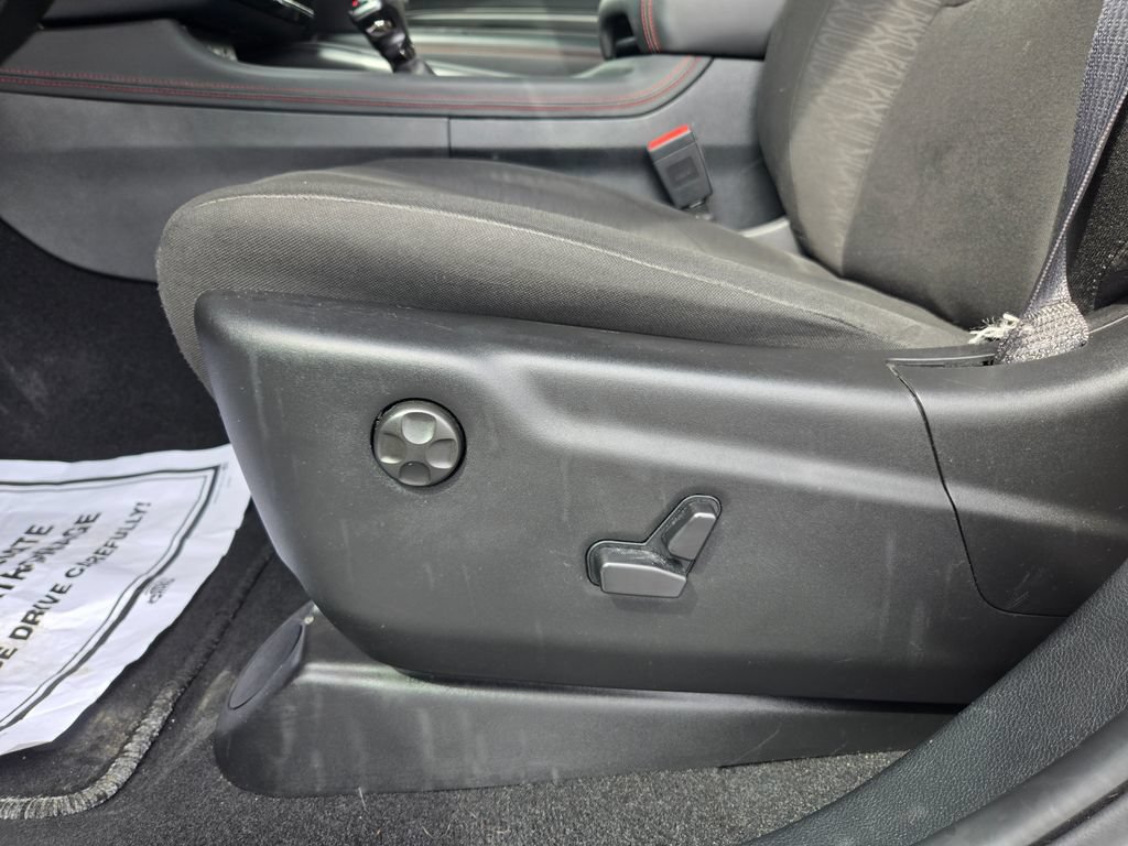 Used 2025 Dodge Durango GT AWD/4WD image 14