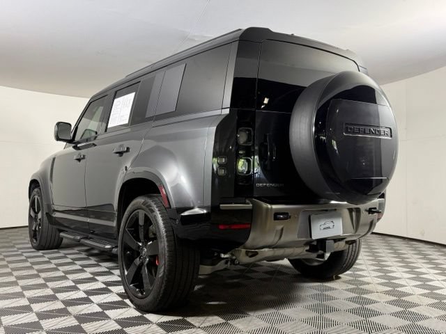 Used 2025 Land Rover Defender 110 X AWD/4WD image 4