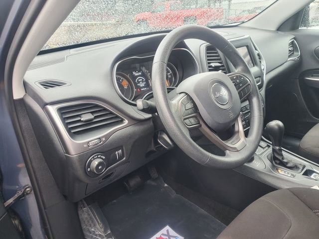 Used 2019 Jeep Cherokee Latitude w/ Popular Appearance Group image 19