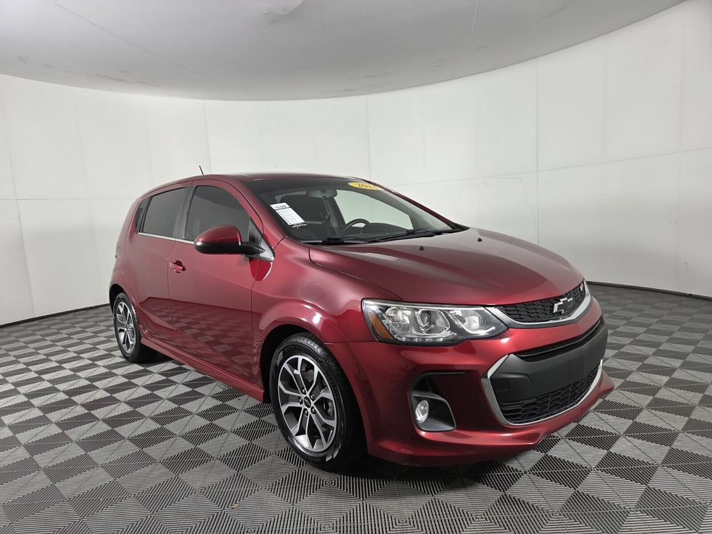 Used 2018 Chevrolet Sonic LT w/ Convenience Package FWD image 2