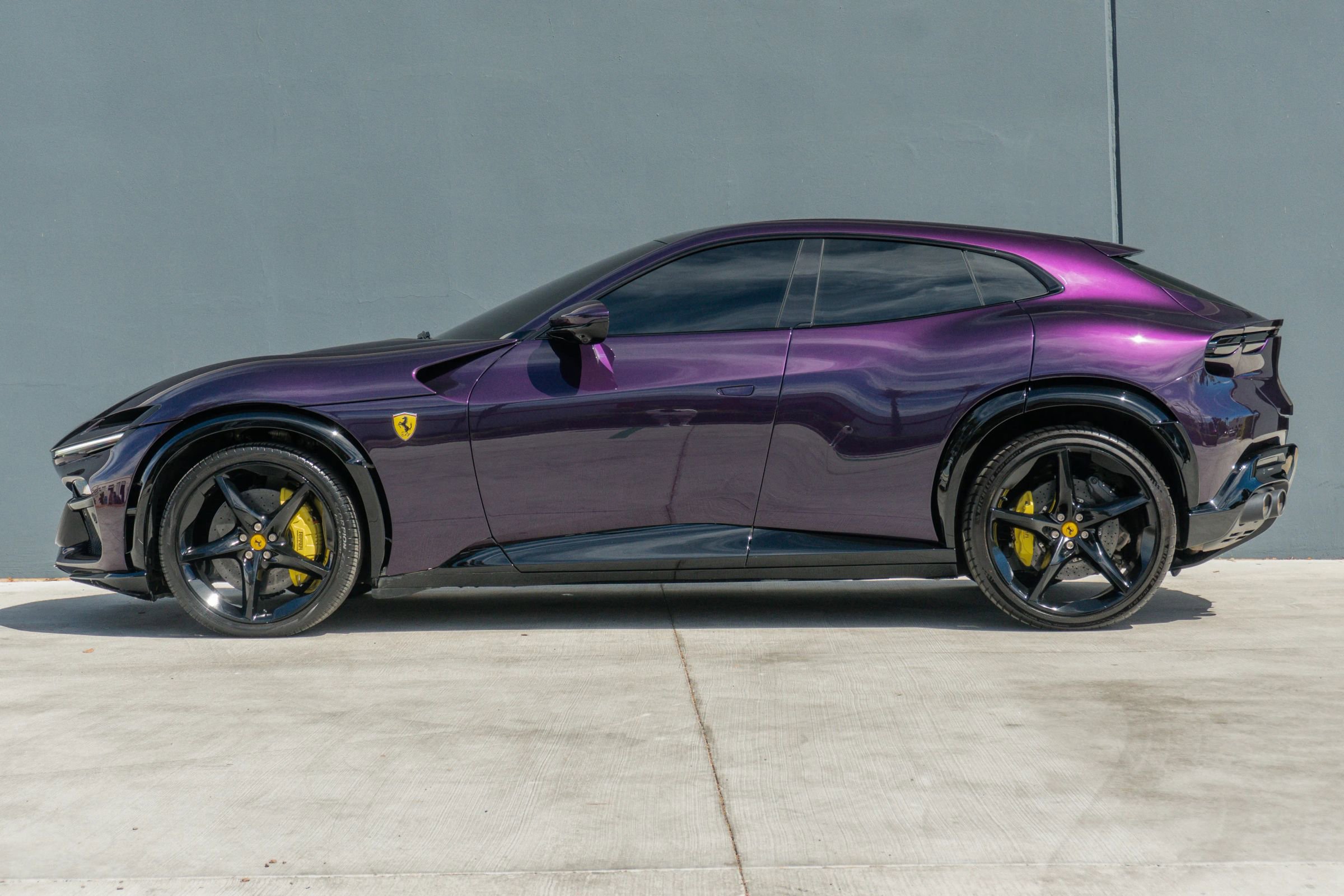 Used 2024 Ferrari Purosangue image 2