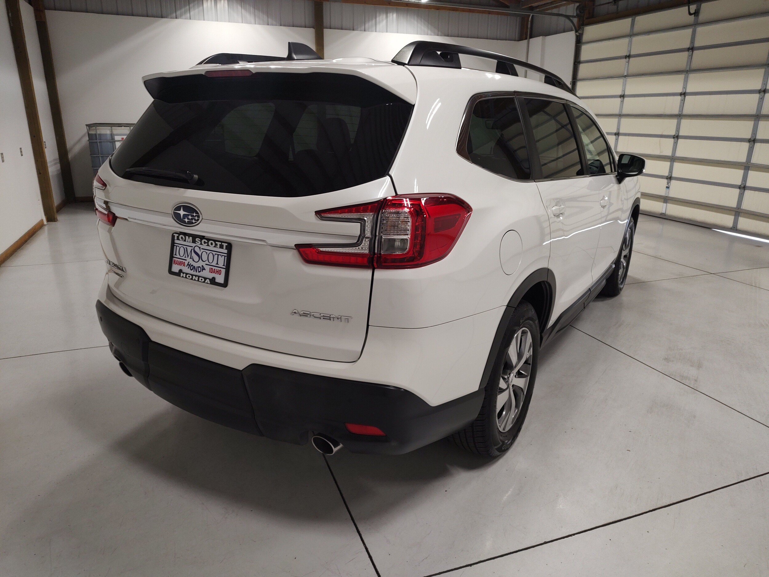 Used 2024 Subaru Ascent Premium w/ Convenience Package AWD/4WD image 14