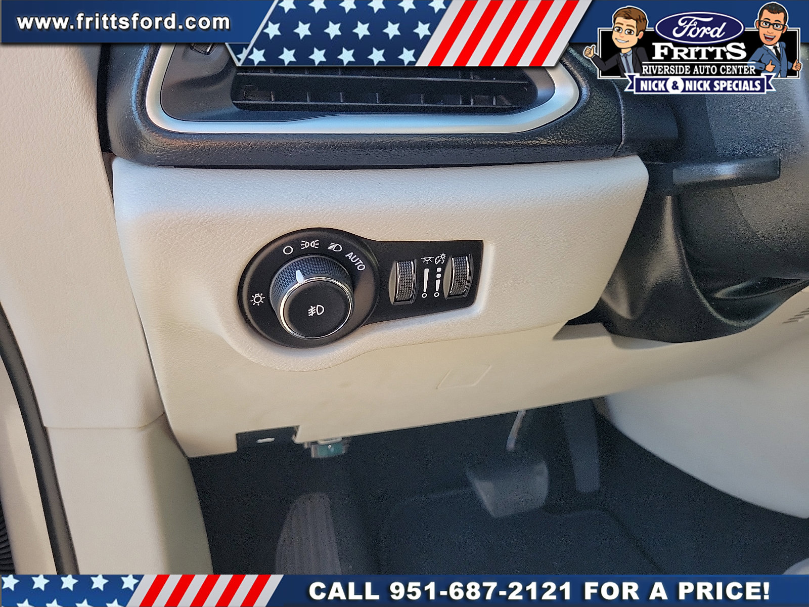 Used 2017 Chrysler Pacifica Touring-L image 12