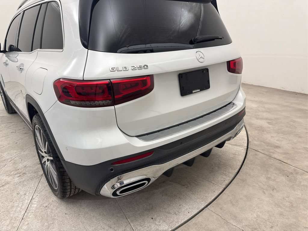 Used 2021 Mercedes-Benz GLB 250 image 20