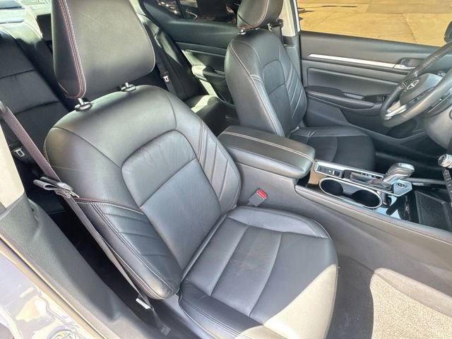 Used 2024 Nissan Altima 2.5 SR w/ SR Premium Package image 28