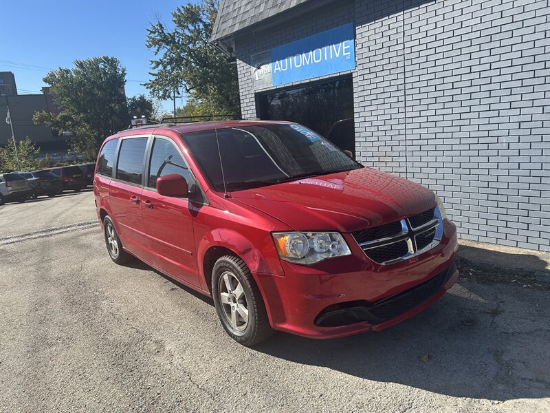 Used 2012 Dodge Grand Caravan SXT FWD image 35
