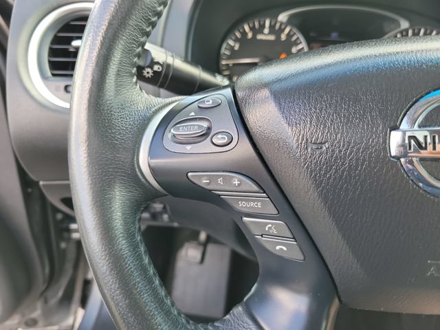 Used 2016 Nissan Pathfinder SL FWD image 16