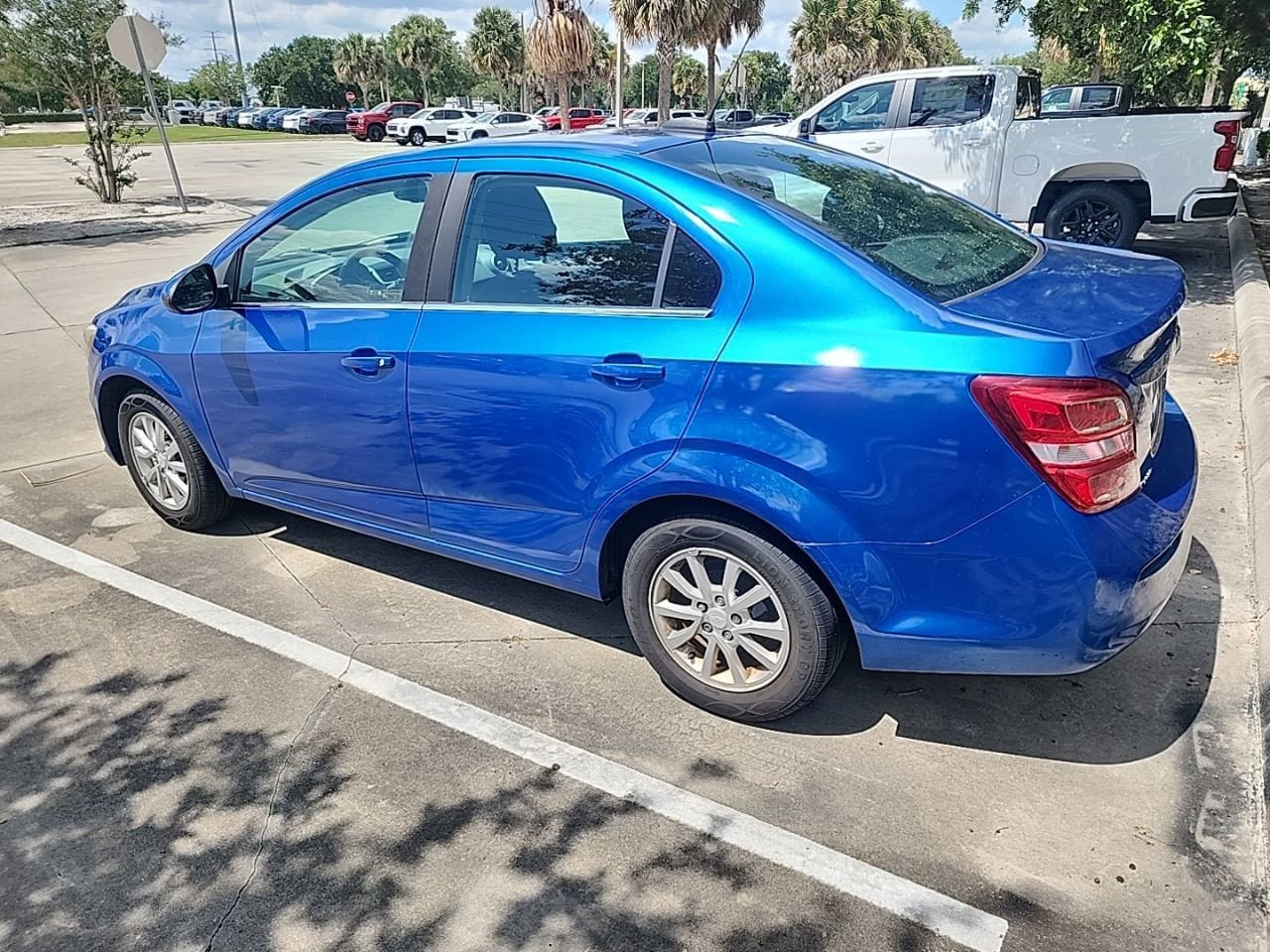 Used 2017 Chevrolet Sonic LT FWD image 5