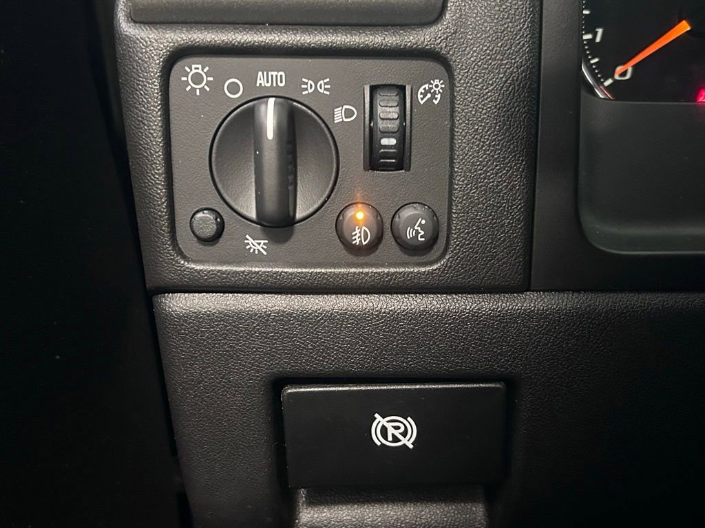 Used 2012 GMC Canyon SLE AWD/4WD image 8