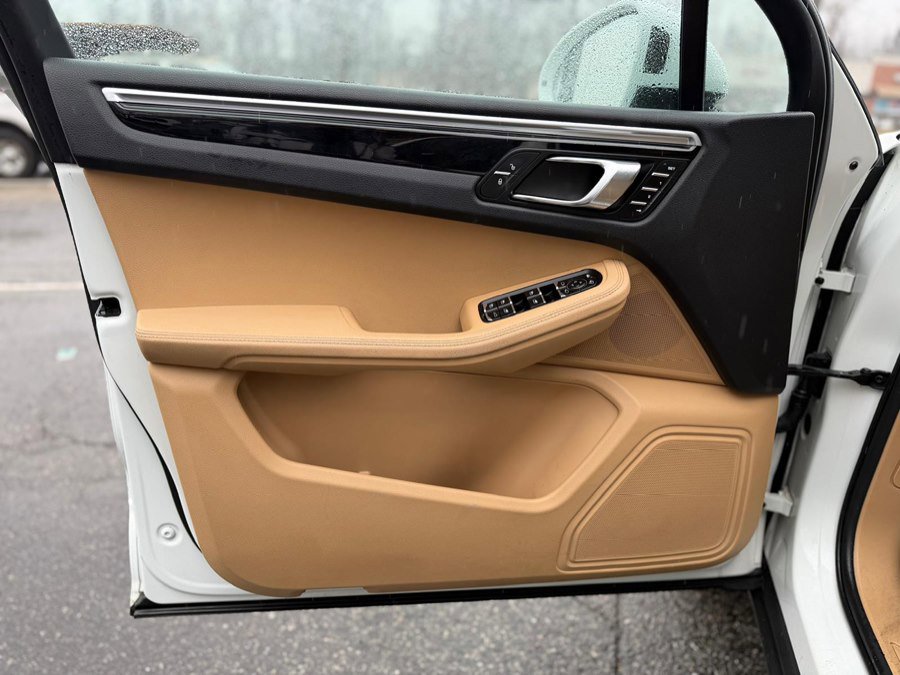 Used 2018 Porsche Macan image 13