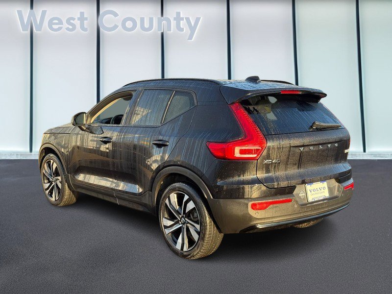 Certified 2023 Volvo XC40 B5 Ultimate w/ Protection Package Premier image 7