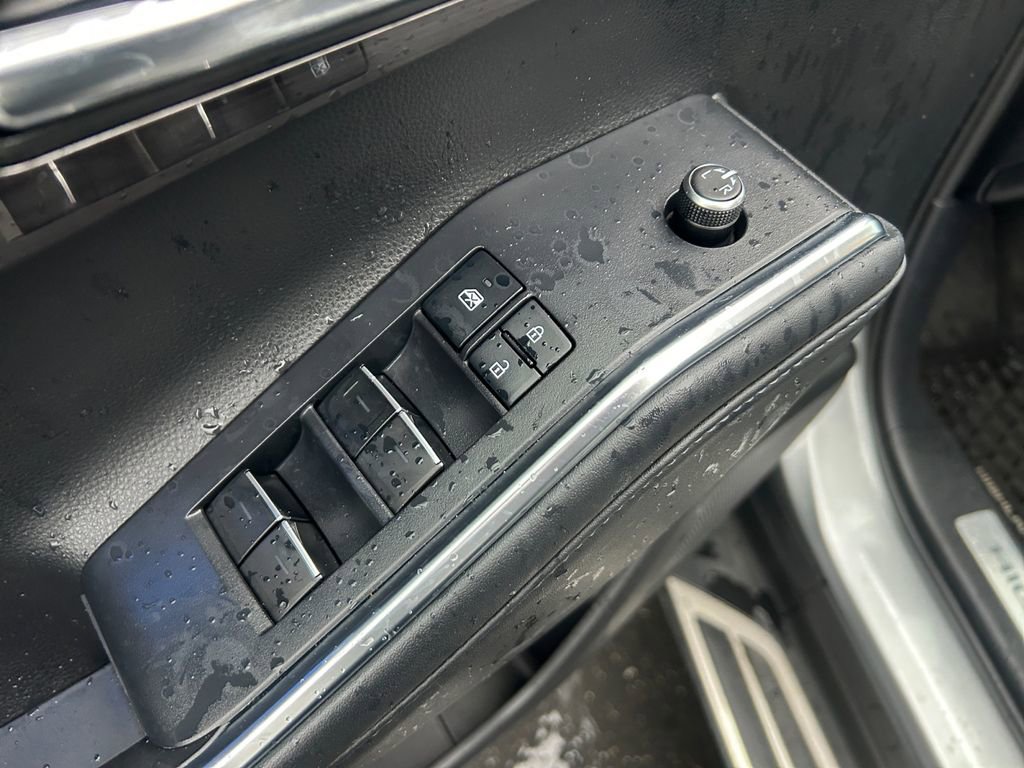 Used 2022 Toyota Highlander Platinum image 23