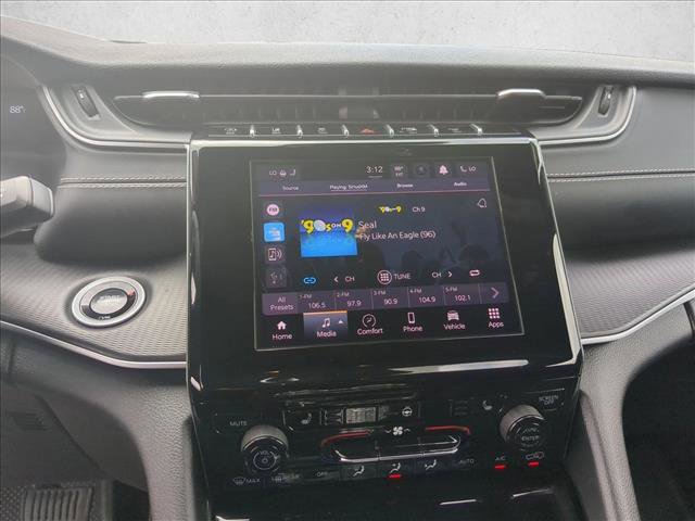Certified 2025 Jeep Grand Cherokee Altitude AWD/4WD image 13
