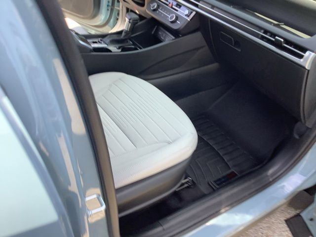 Certified 2025 Hyundai Santa Cruz SE FWD image 19
