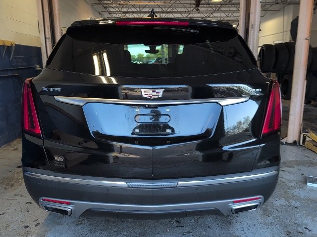 Certified 2021 Cadillac XT5 Premium Luxury w/ Platinum Package image 2