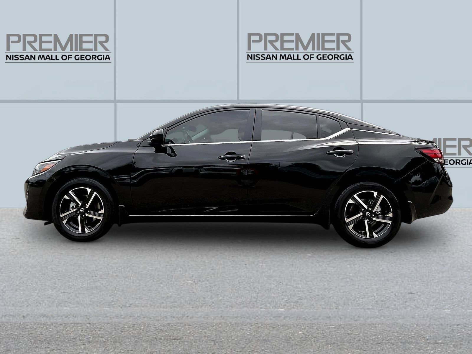Certified 2025 Nissan Sentra SV FWD image 4