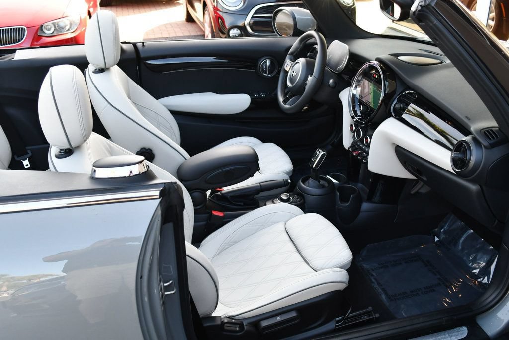 Used 2023 MINI Cooper S w/ Signature Upholstery Package FWD image 61