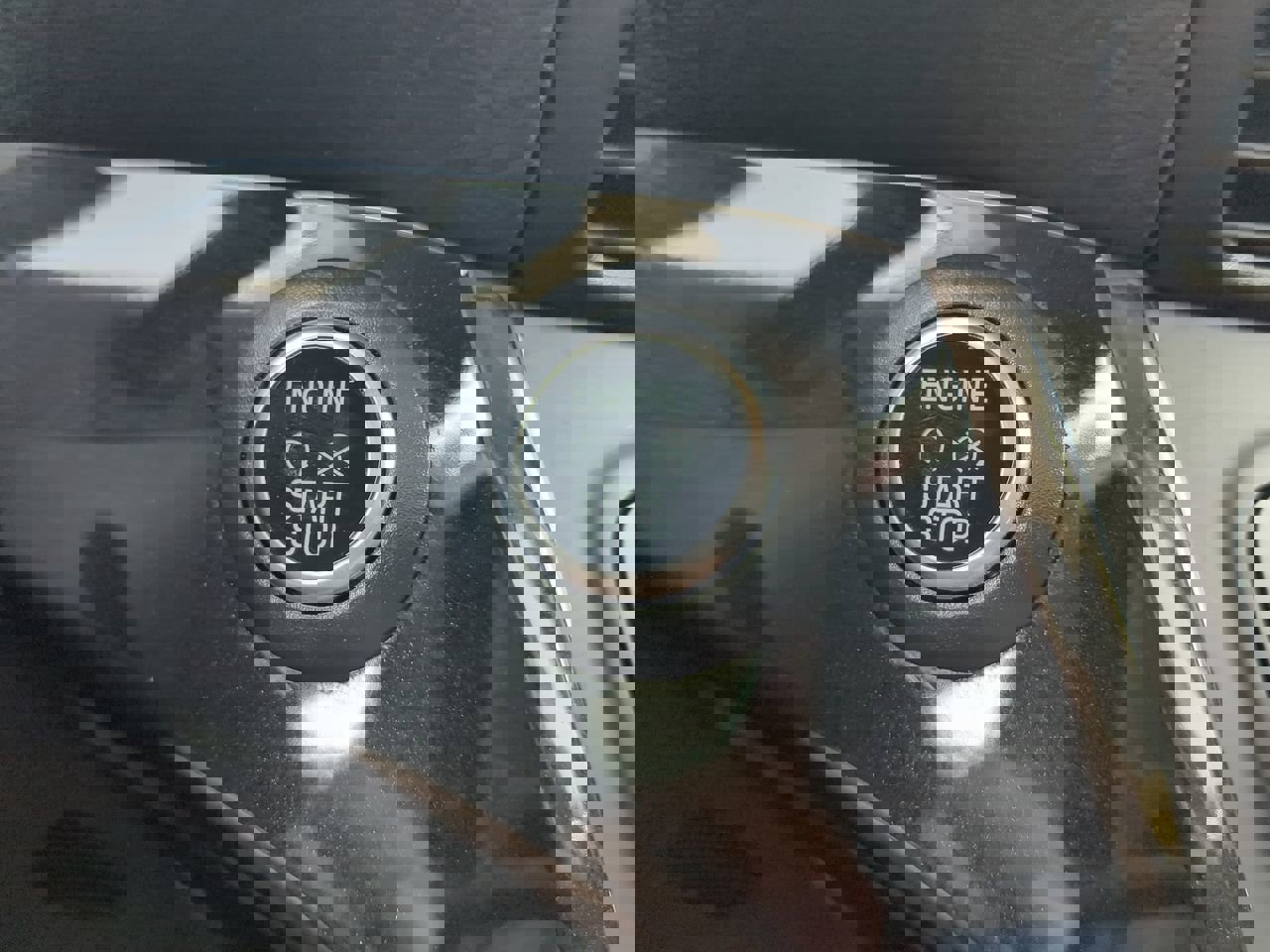 Certified 2018 Ford Escape Titanium image 27