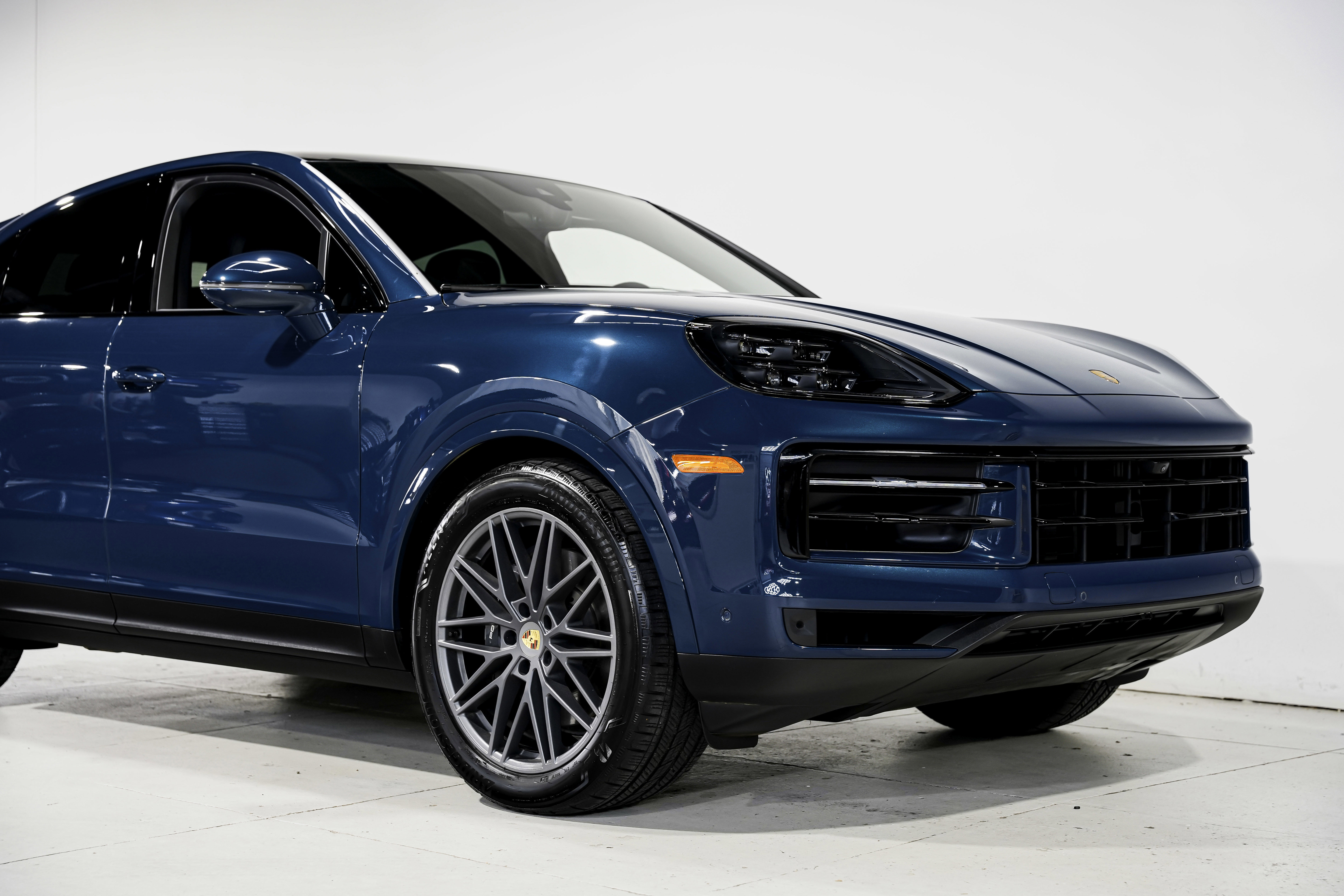 Used 2024 Porsche Cayenne Coupe image 48