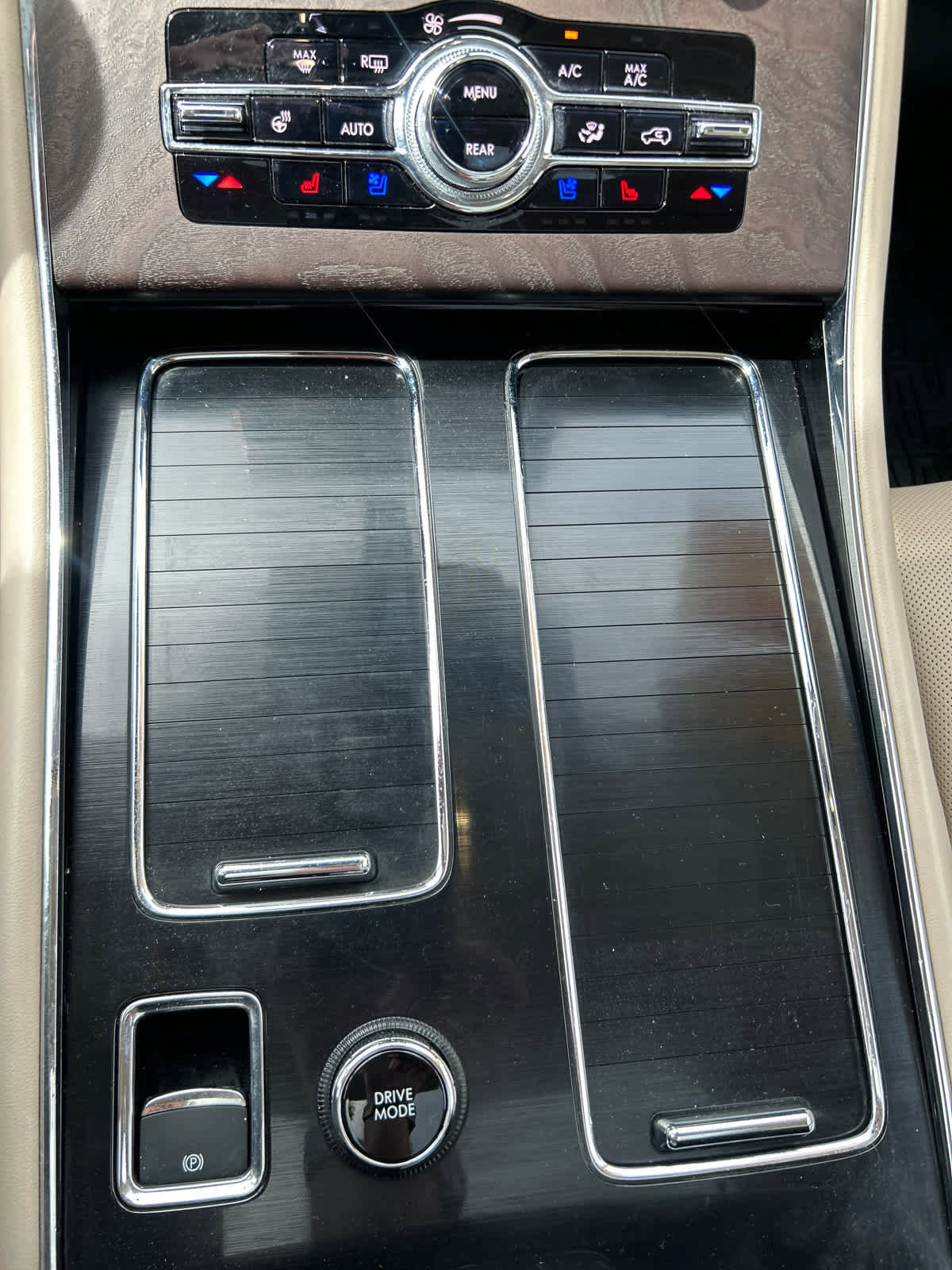 Used 2022 Lincoln Aviator Reserve w/ Equipment Group 201A AWD/4WD image 19