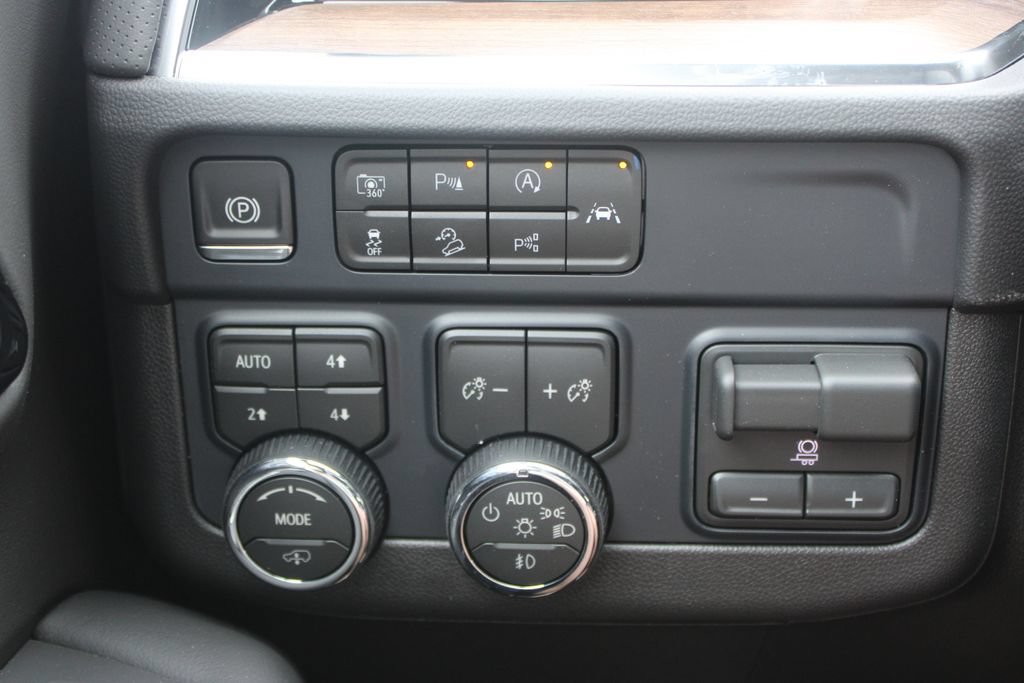 New 2026 Chevrolet Tahoe High Country AWD/4WD image 45