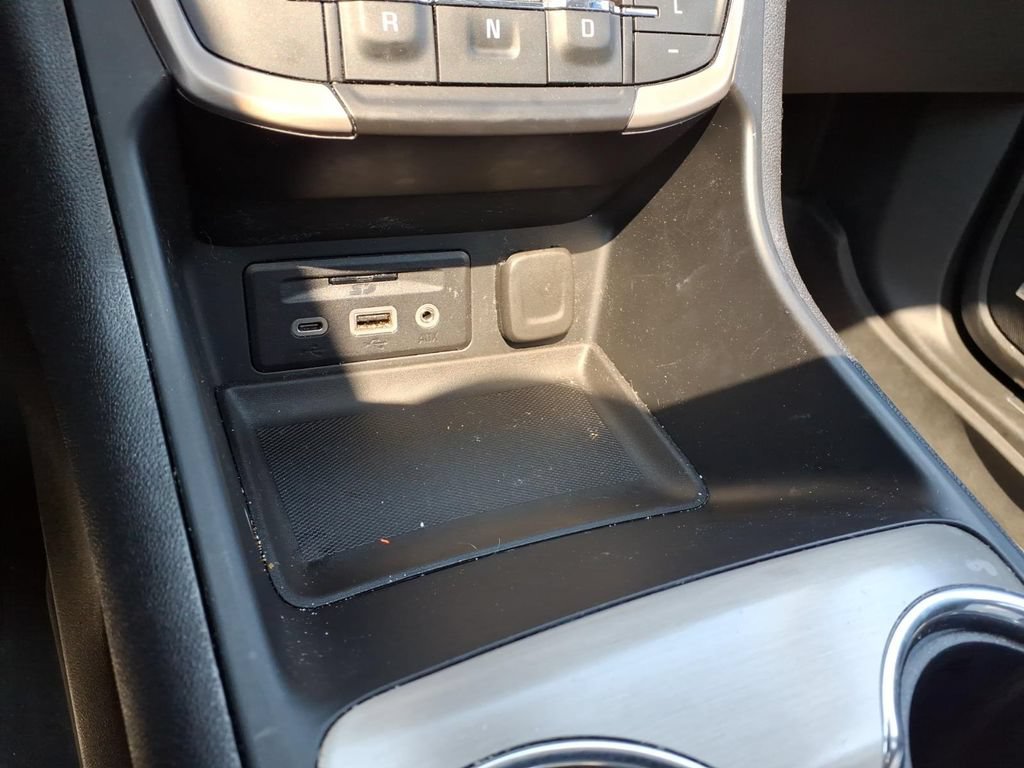 Used 2023 GMC Terrain Denali w/ LPO, Floor Liner Package AWD/4WD image 21