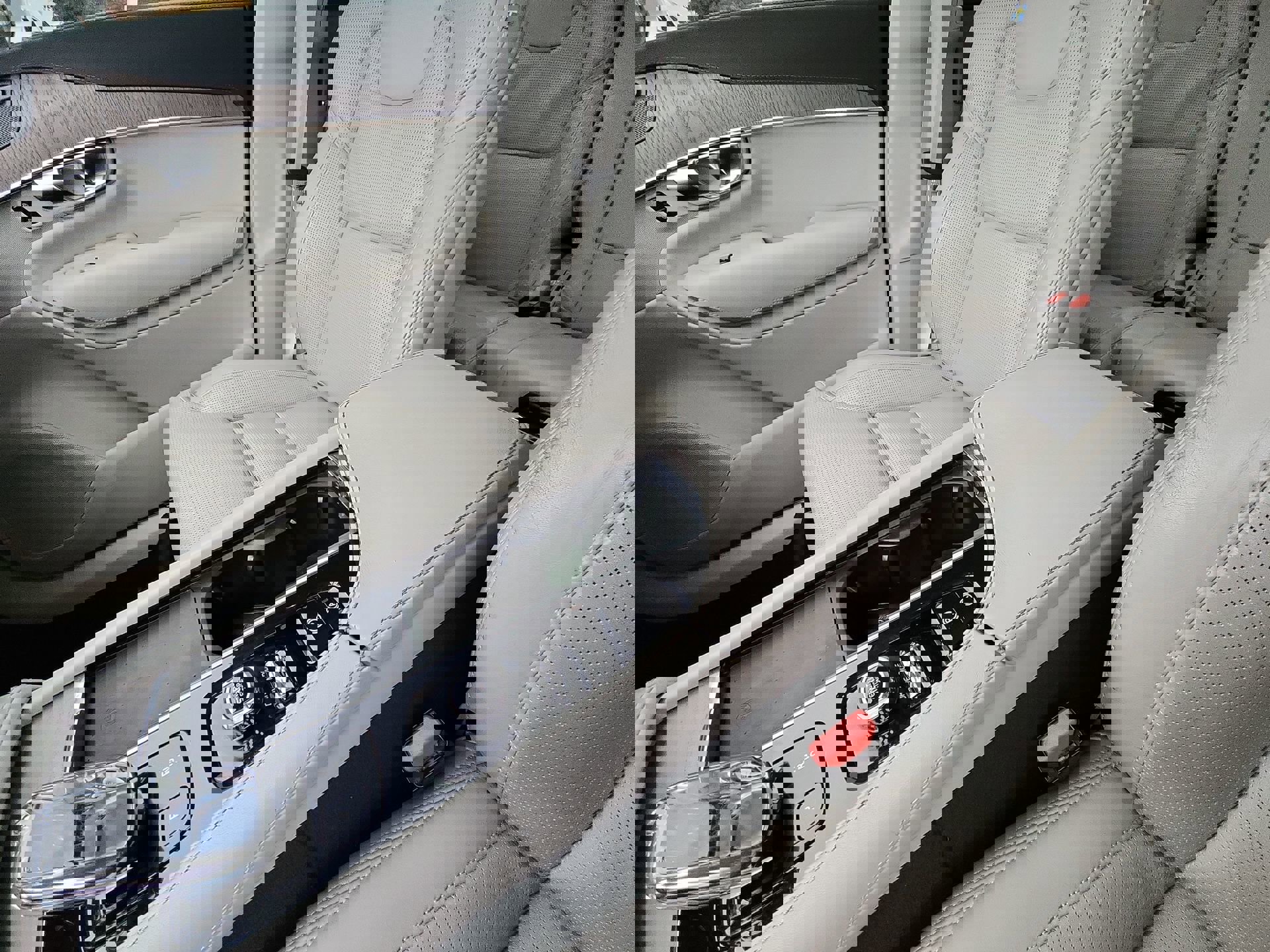 Used 2021 Volvo XC90 T8 Inscription w/ Climate Package image 23