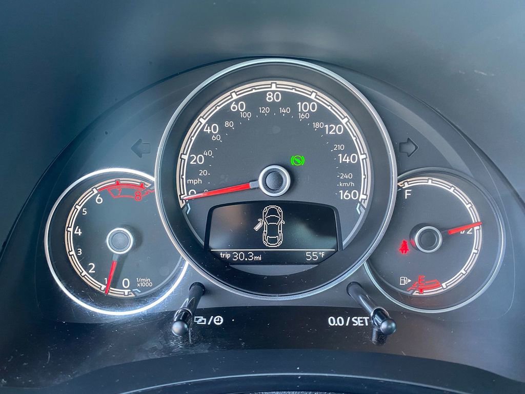 Used 2019 Volkswagen Beetle 2.0T SE image 18