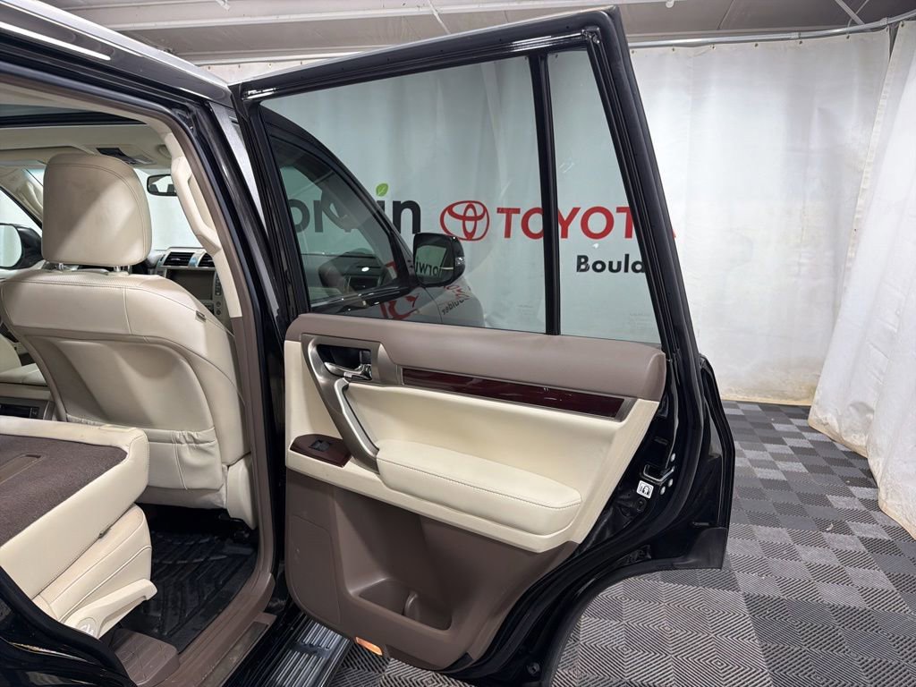 Used 2019 Lexus GX 460 Premium w/ Premium Package AWD/4WD image 13