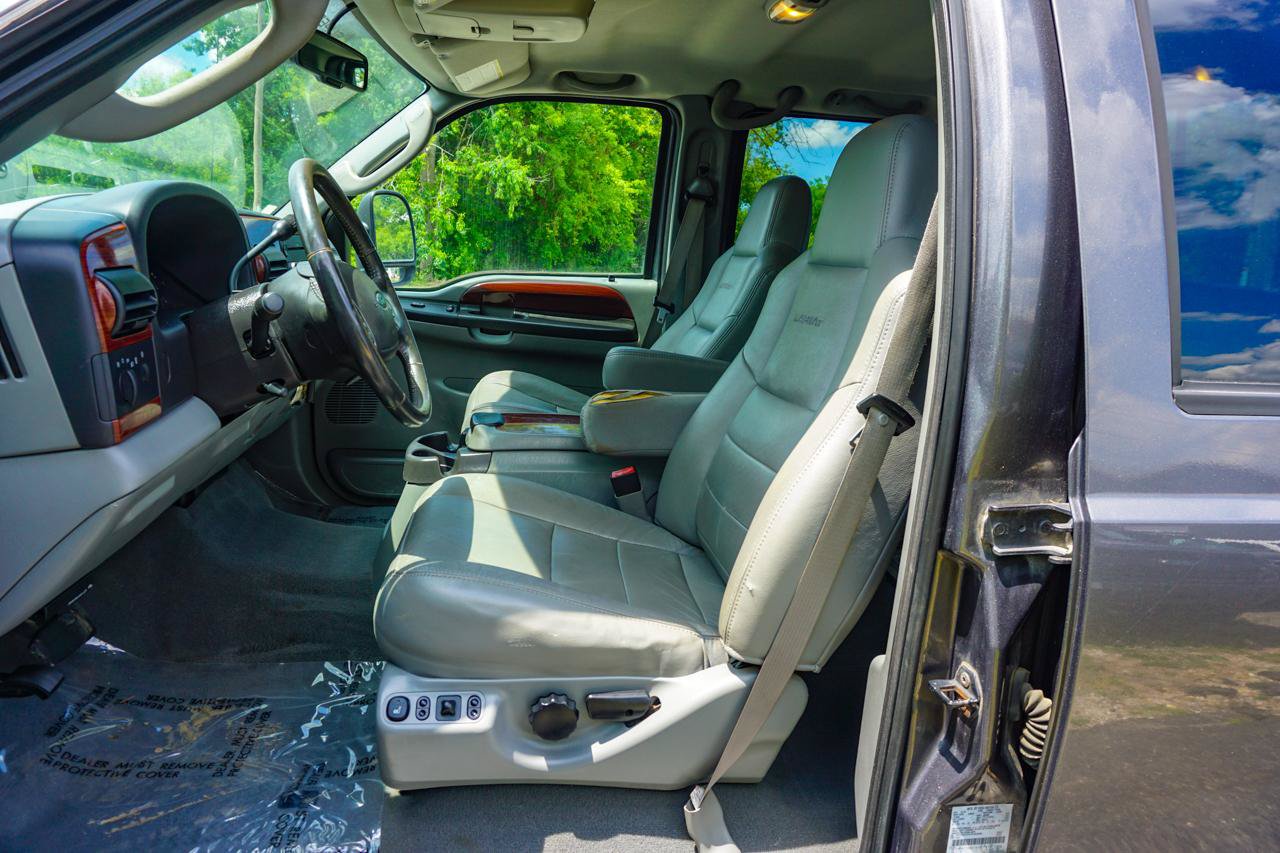 Used 2007 Ford F350 Lariat AWD/4WD image 16