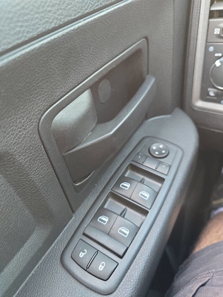 Used 2015 RAM 1500 Tradesman w/ Exterior Appearance Group AWD/4WD image 26