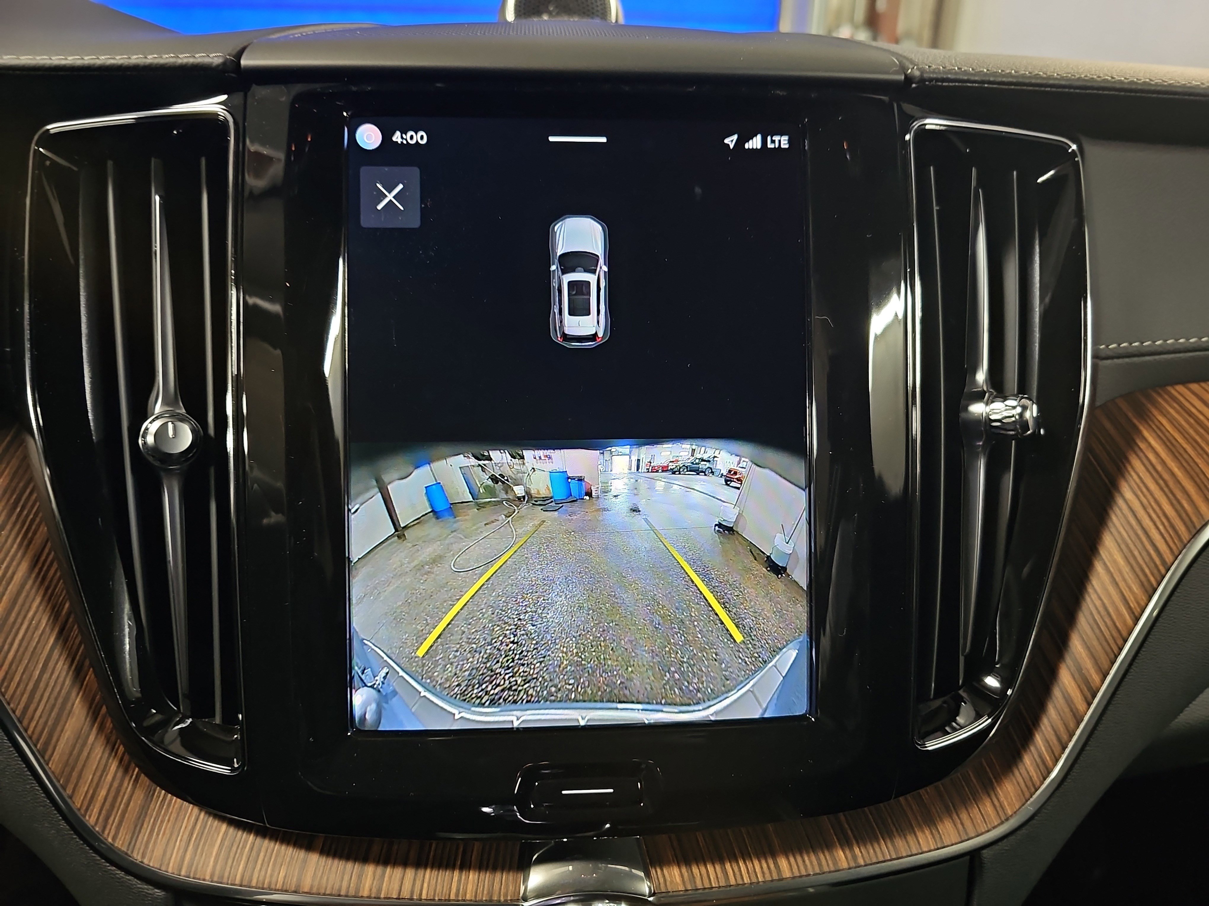 Used 2023 Volvo XC60 T8 Ultimate AWD/4WD image 24