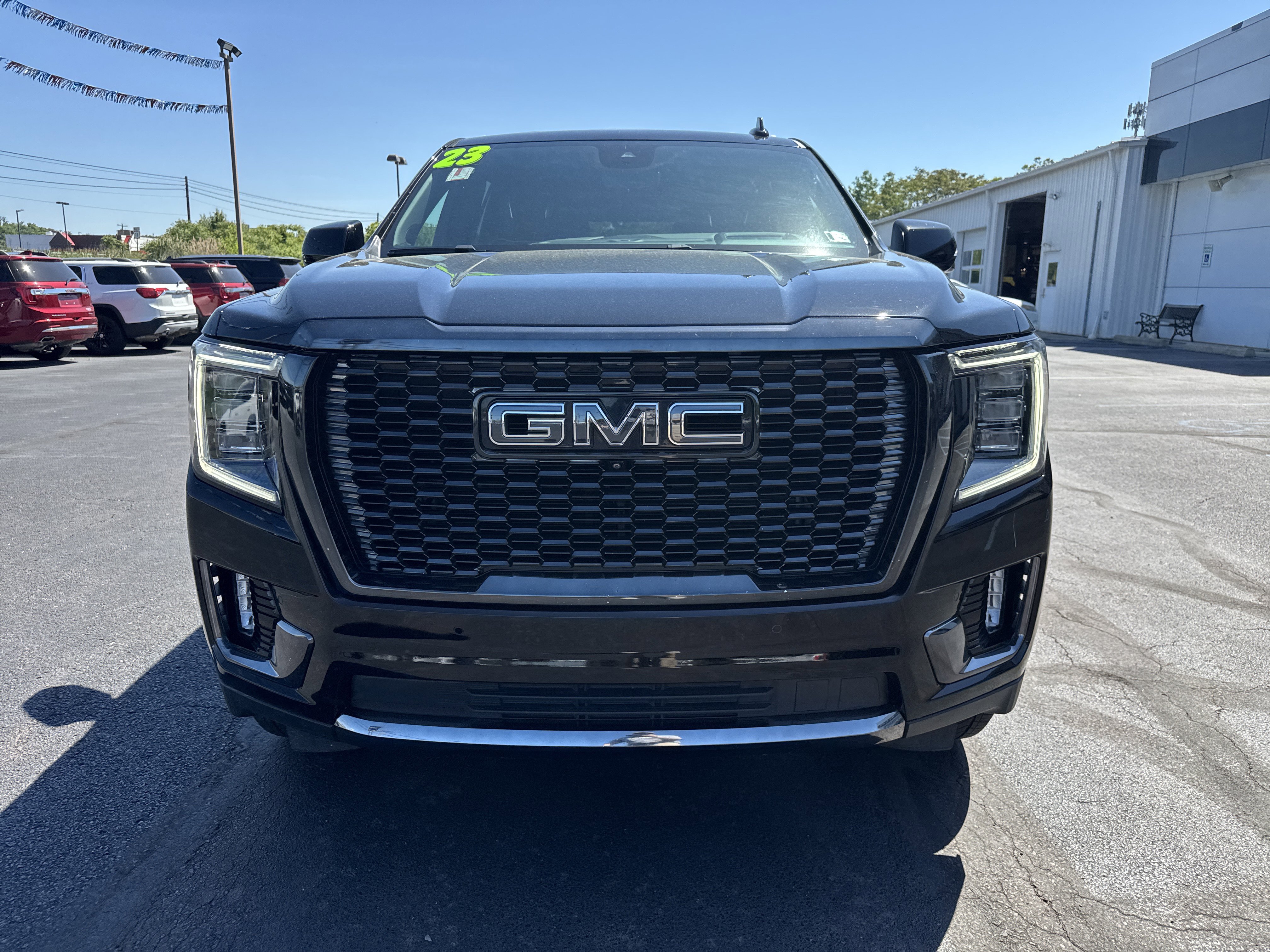 Used 2023 GMC Yukon Denali Ultimate AWD/4WD image 12
