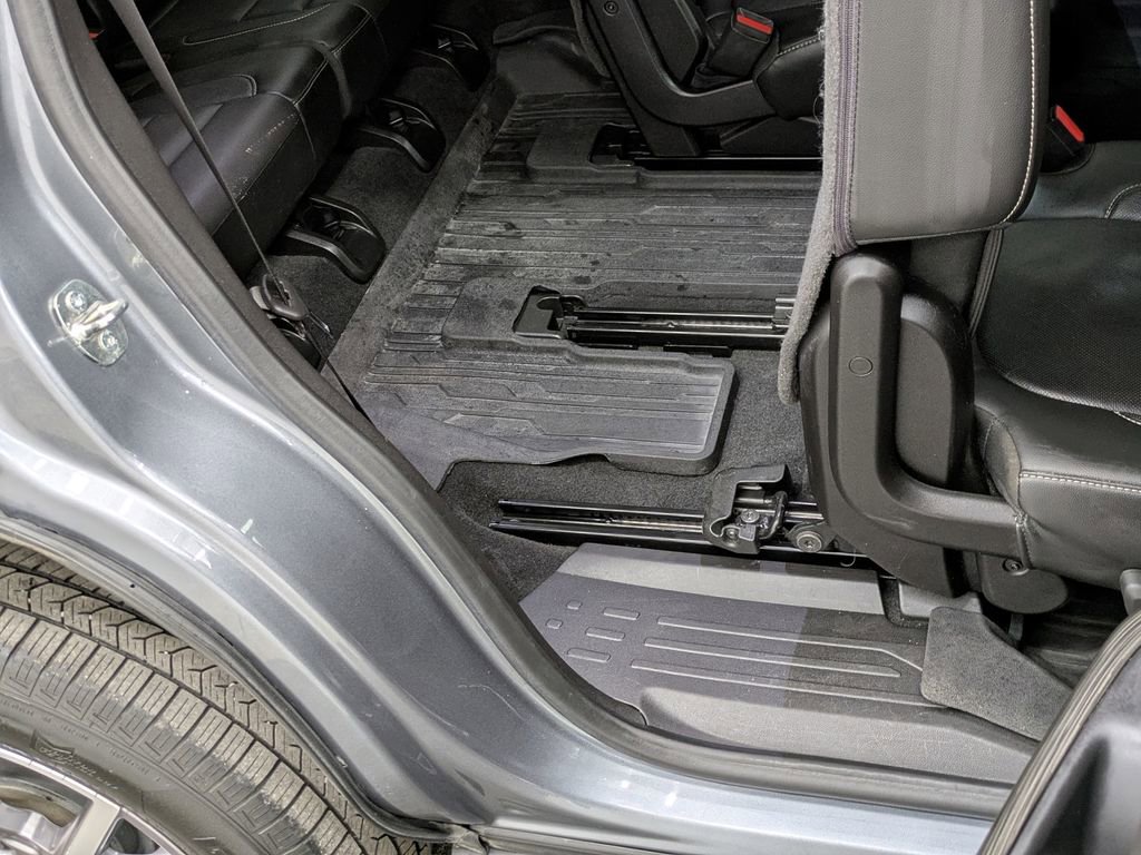 Used 2020 GMC Acadia SLT w/ LPO, Floor Liner Package AWD/4WD image 35