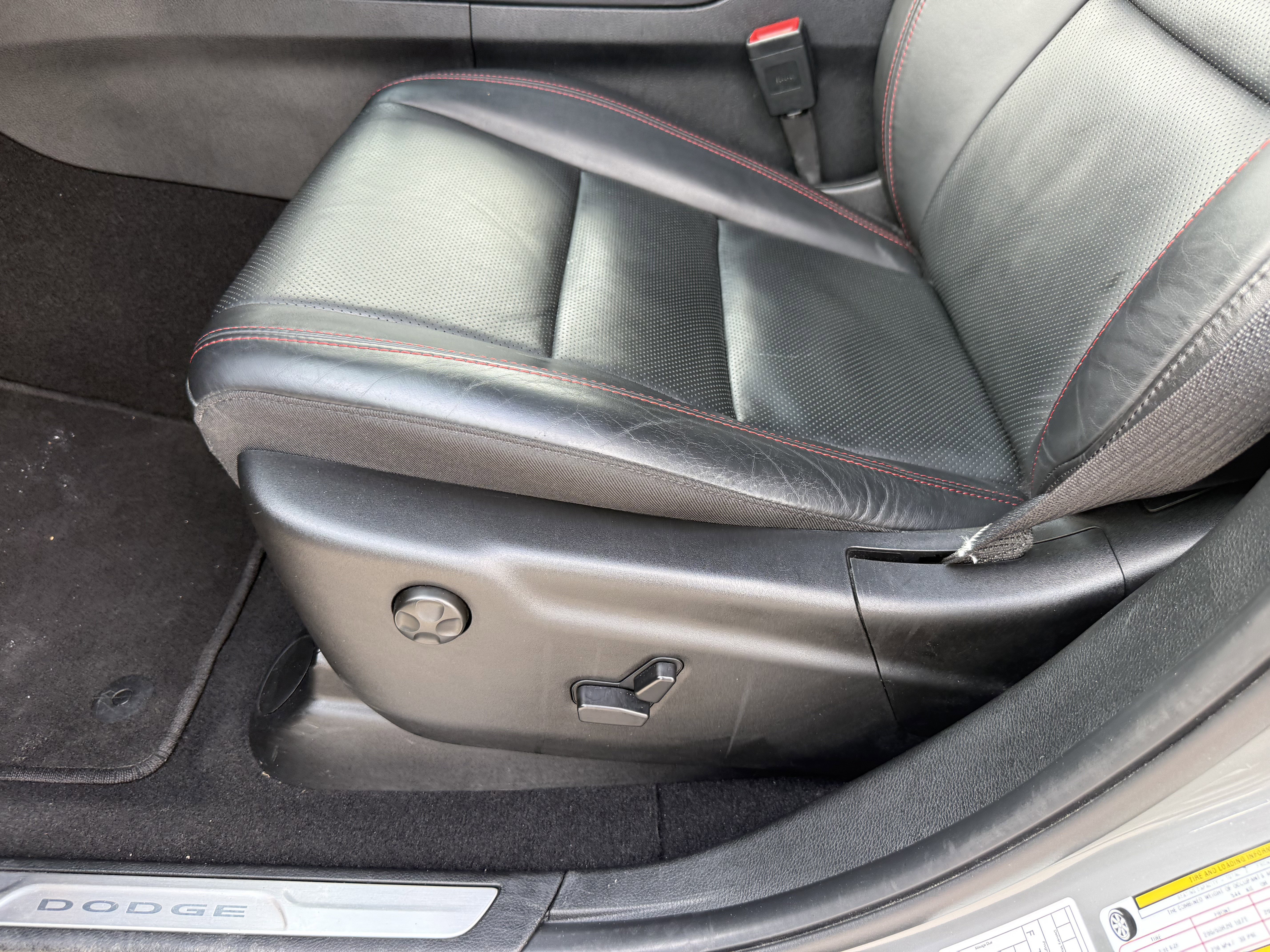 Used 2025 Dodge Durango GT image 30