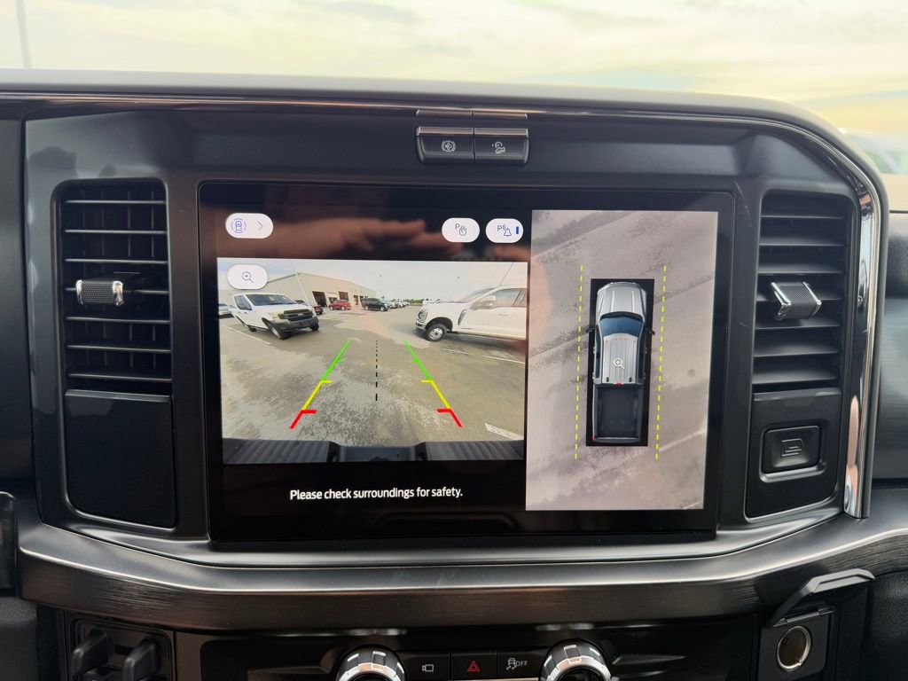 New 2026 Ford F250 Lariat w/ Black Appearance Package image 29