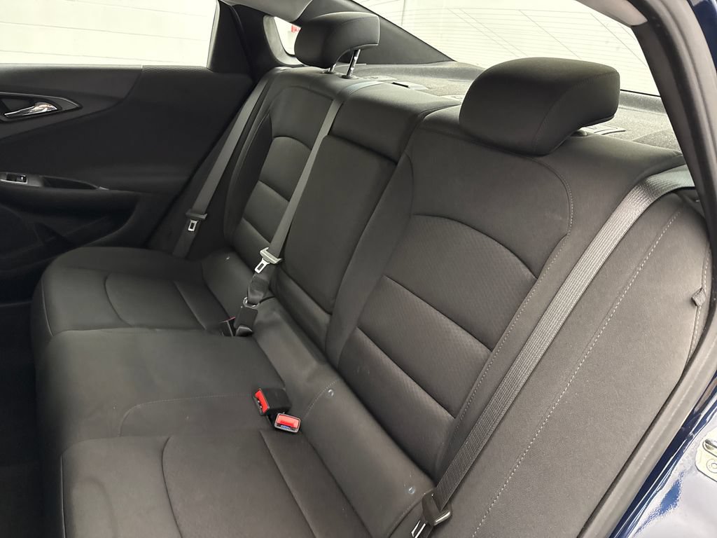 Used 2021 Chevrolet Malibu LT FWD image 21