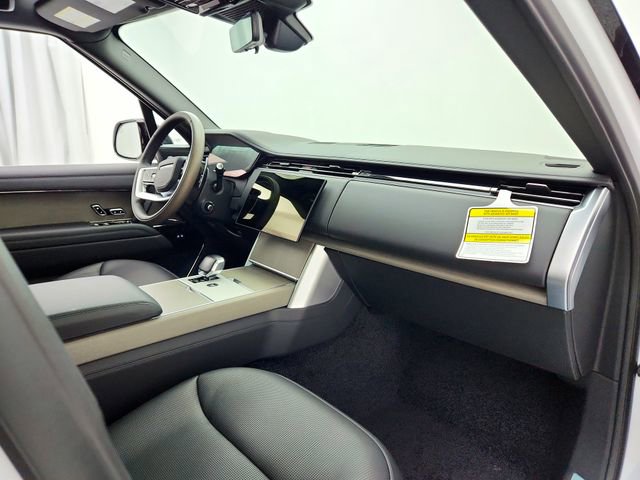 New 2026 Land Rover Range Rover SV image 13