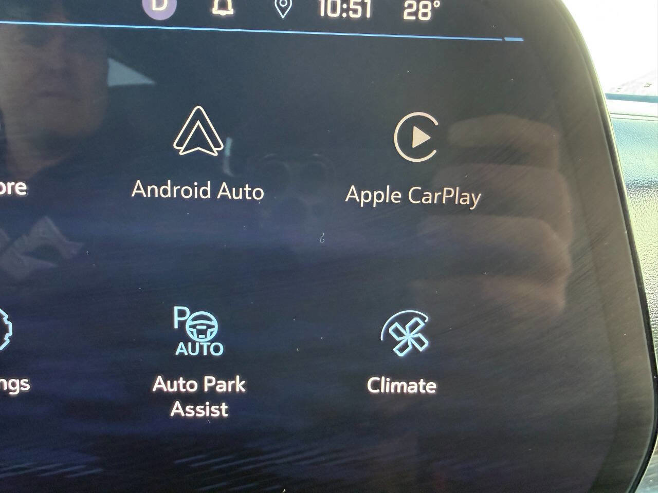 Used 2025 Chevrolet Suburban Z71 image 39