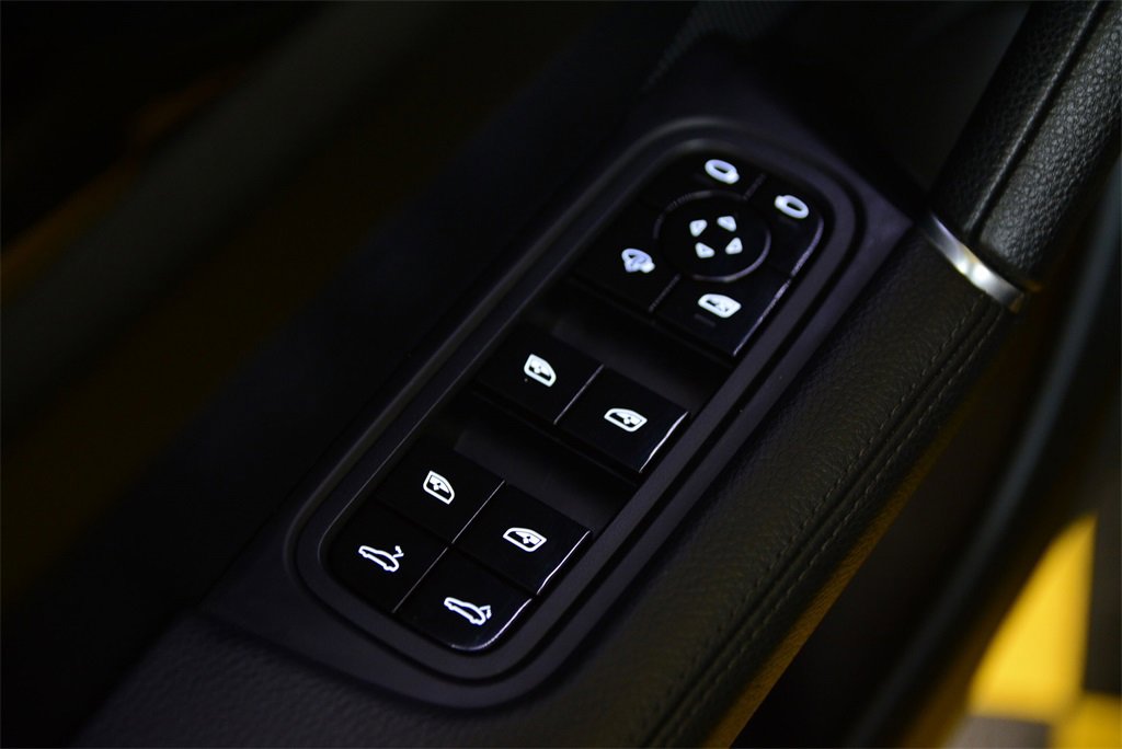 Used 2019 Porsche Cayenne image 12