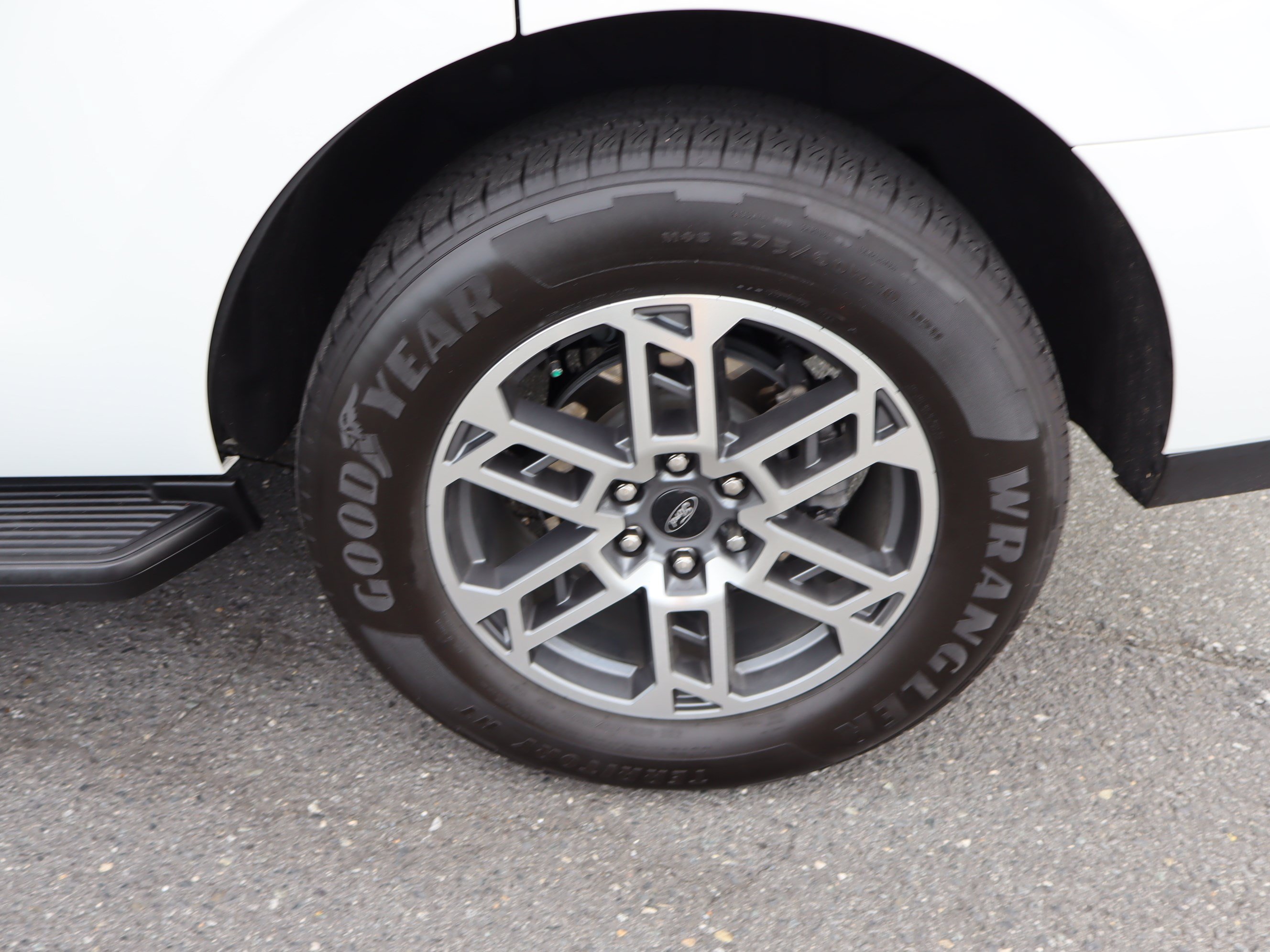 Used 2025 Ford Expedition Active RWD image 44