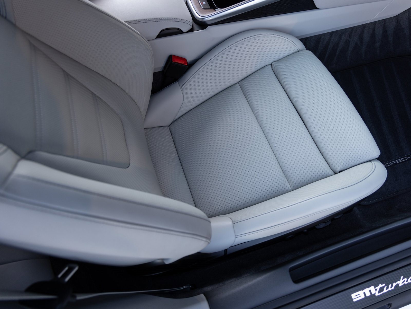 Used 2024 Porsche 911 Turbo S image 32